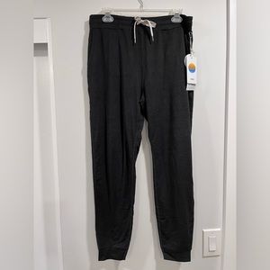 Vuori Black Heather Performance Jogger Medium - Long / Tall $94 Retail